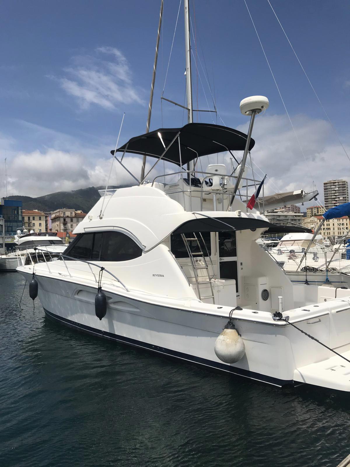 Riviera 40 Fly