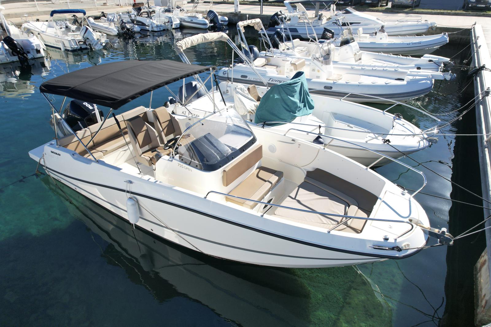 Quicksilver Activ 755 Open
